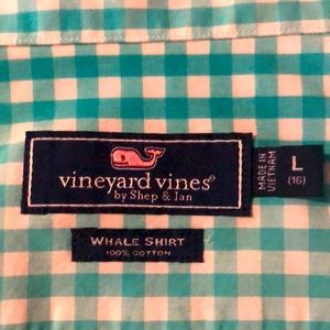 Spring Vineyard vines boy’s L (16) long sleeve 100% cotton button down shirt
